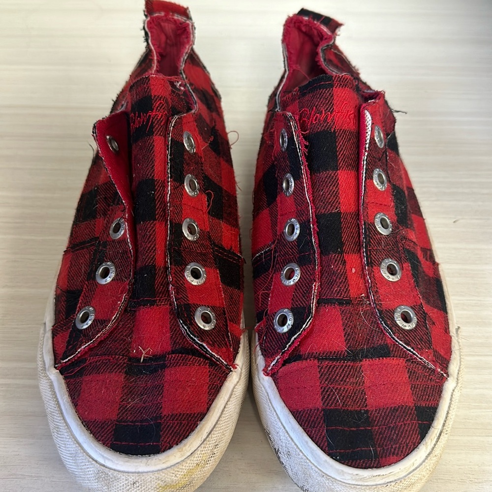Women’s Blowfish red plaid size 11